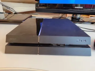 PlayStation 4 PS4 11.52 + Mando Rojo + Cables