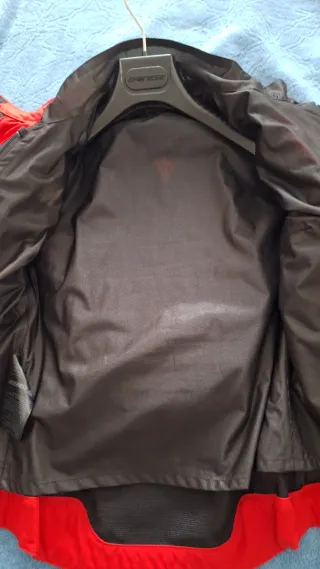 Chaqueta Moto Dainese Negra y Roja