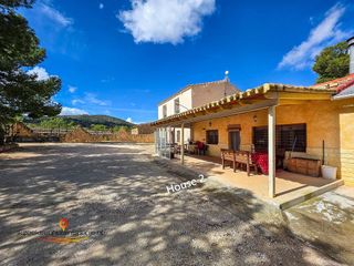 Casa rural en venta en Yecla