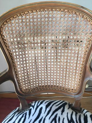 Sillón madera y caña con tapizado cebra
