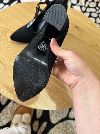 Tacchi Mary Jane neri con cinturino