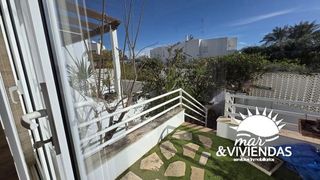 Casa adosada en venta en Urb. El Palmeral en Mojácar