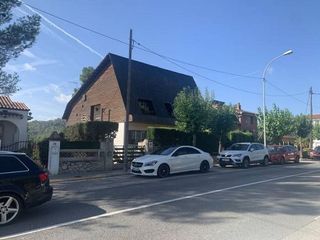 Chalet en venta en Cervelló