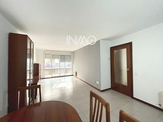 Piso en venta en Zona Mercat en Rubí