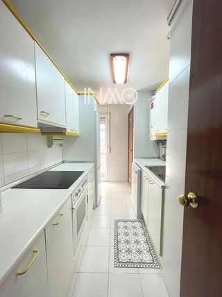 Piso en venta en Zona Mercat en Rubí