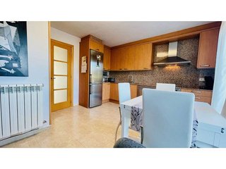 Casa adosada en venta en Artés