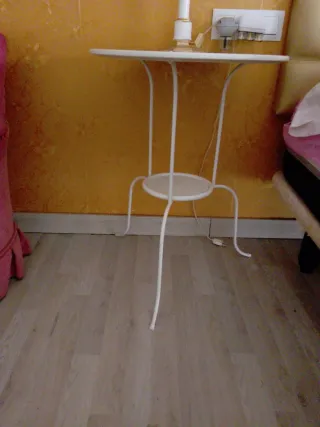 Juego 2 Lámparas y 2 Mesitas Noche