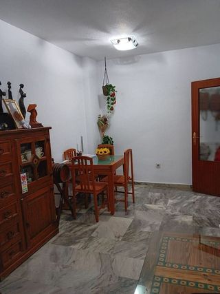 Piso en venta en Colores - Entreparques en Sevilla