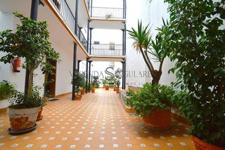 Piso en venta en San Gil en Sevilla