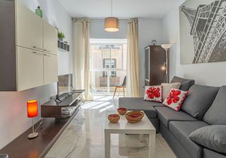 Piso en venta en La Goleta - San Felipe Neri en Málaga