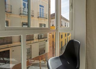 Piso en venta en La Goleta - San Felipe Neri en Málaga