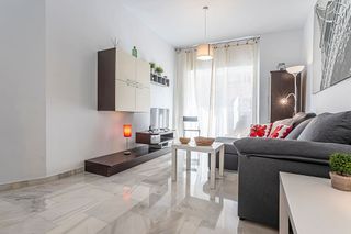 Piso en venta en La Goleta - San Felipe Neri en Málaga