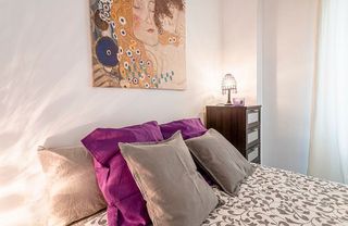 Piso en venta en La Goleta - San Felipe Neri en Málaga