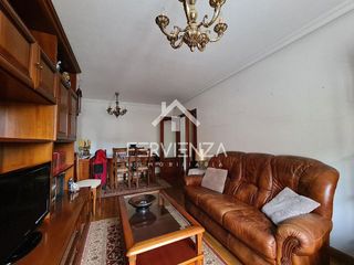 Piso en venta en Milán - Pumarín - Teatinos en Oviedo