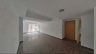 Piso en venta en Benicalap en Valencia