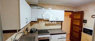 Piso en venta en Carolinas Altas en Alicante