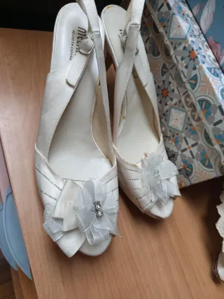 Sandalias Melanie Talla 40 Boda Plata/Blanco