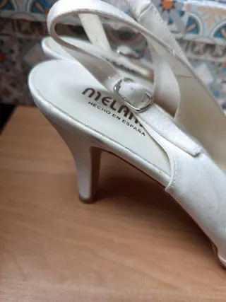 Sandalias Melanie Talla 40 Boda Plata/Blanco