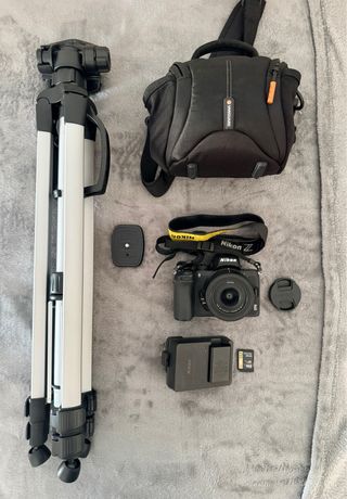 Cámara Nikon Z50 DX Mirrorless + Accesorios