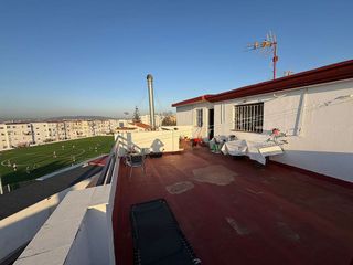 Casa adosada en venta en La Granja-La Colina-Los Pastores en Algeciras