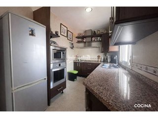 Casa adosada en venta en Alcalá del Río
