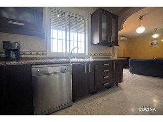 Casa adosada en venta en Alcalá del Río