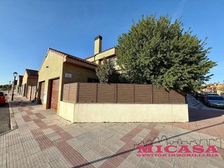 Casa adosada en venta en Illescas
