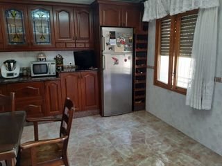 Chalet en venta en Peña de las Águilas en Elche