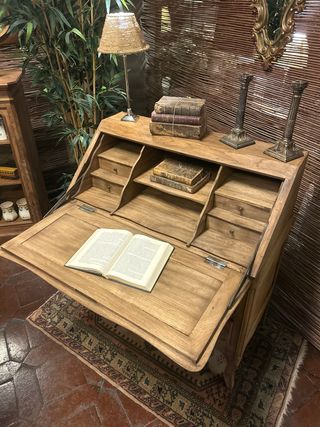 Escritorio antiguo