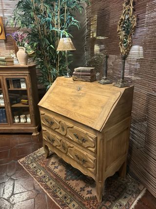 Escritorio antiguo