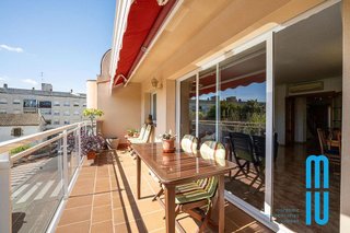 Chalet en venta en Les Creus-Can Feliu de Merola-Can Moré en Pineda de Mar