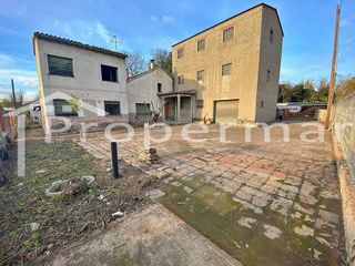 Chalet en venta en Parets del Vallès