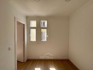 Piso en venta en Sants en Barcelona