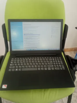 Portátil Lenovo Negro