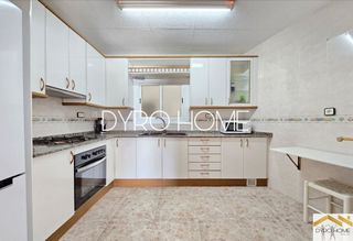 Piso en venta en El Castell-Poble Vell en Castelldefels