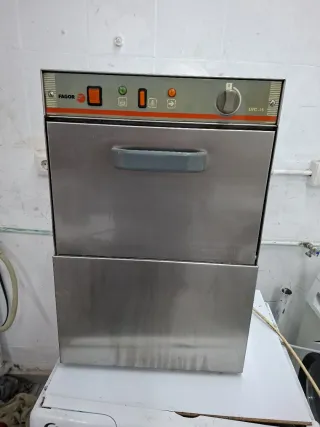 Lavavajillas industrial Fagor LVC-15