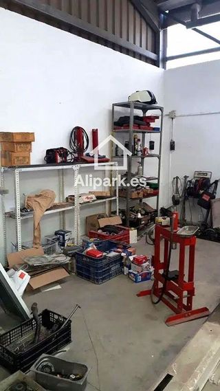 Nave industrial en venta en Ciudad de Asís en Alicante