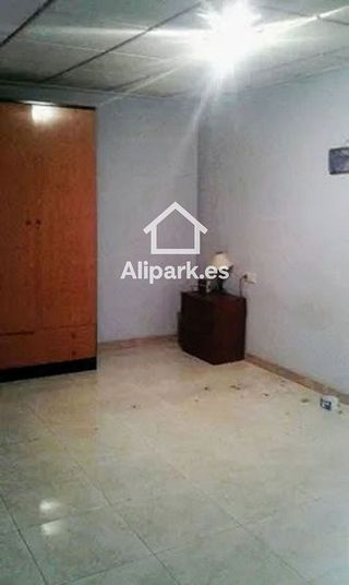 Nave industrial en venta en Ciudad de Asís en Alicante