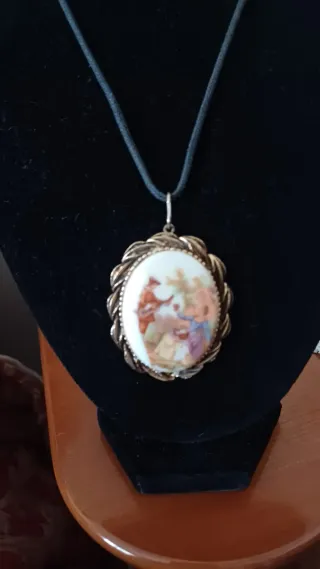 Medaglione Porcellana Vintage