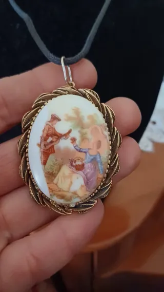 Medaglione Porcellana Vintage