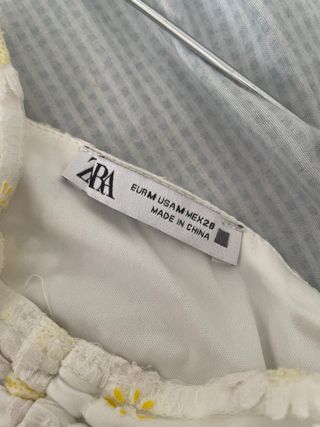 Top Zara Flores Blanco/Amarillo Talla XS