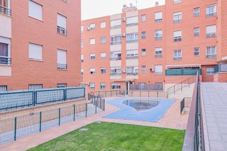 Piso en venta en Polígono Cartuja – La Paz en Granada