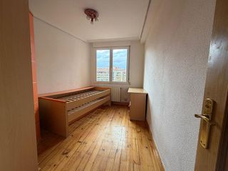 Piso en venta en Universidad - Los Lirios en Logroño