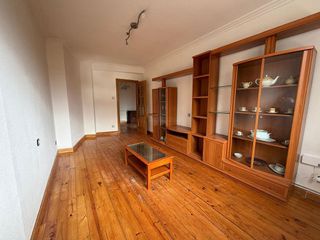 Piso en venta en Universidad - Los Lirios en Logroño