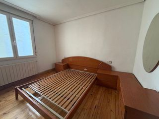 Piso en venta en Universidad - Los Lirios en Logroño