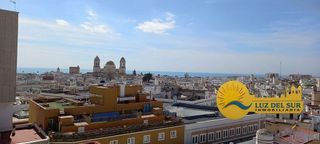 Piso en venta en Centro Histórico - Plaza España en Cádiz