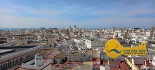 Piso en venta en Centro Histórico - Plaza España en Cádiz