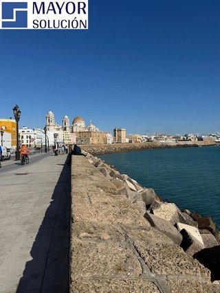Piso en venta en Playa Stª Mª del Mar - Playa Victoria en Cádiz