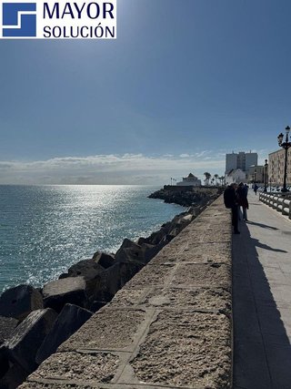 Piso en venta en Playa Stª Mª del Mar - Playa Victoria en Cádiz