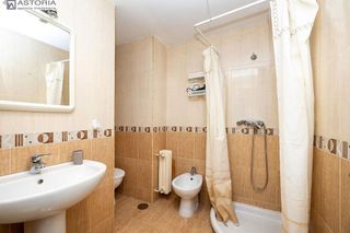 Piso en venta en Camino de Ronda - Rosaleda en Granada